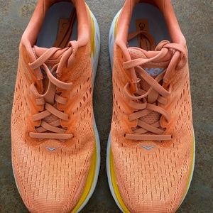 Hoka Clifton 8